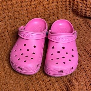 CROCS Vibrant Pink Women's Clogs